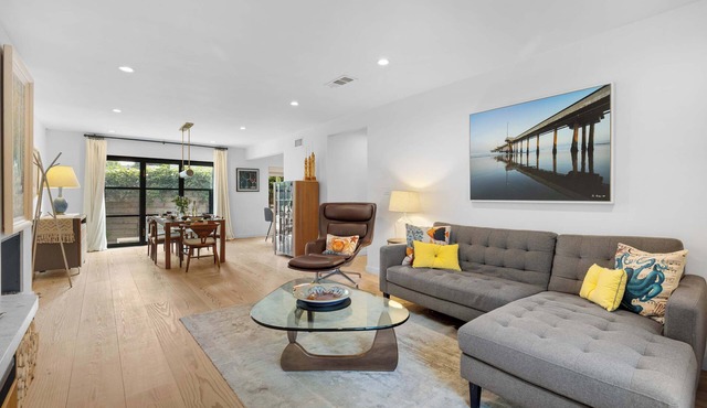 Venice 3BR | Walk to Beach + Fire Pit | C&C