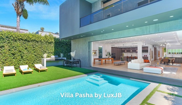 Villa Pasha by LuxJB 🏆 16 Guests I 9 beds I Cinema & Gym