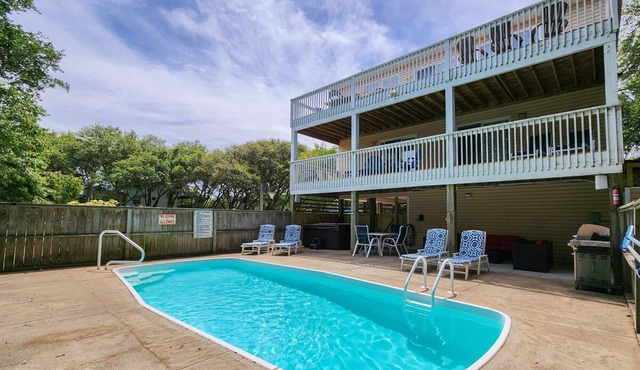 Vitamin Sea - Recently updated 4 BR oceanside home w/Private Pool and Hot Tub