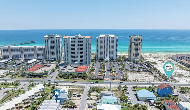 Walk to Navarre Beach - Stylish Coastal Retreat w/Beach Gear + Pet Friendly