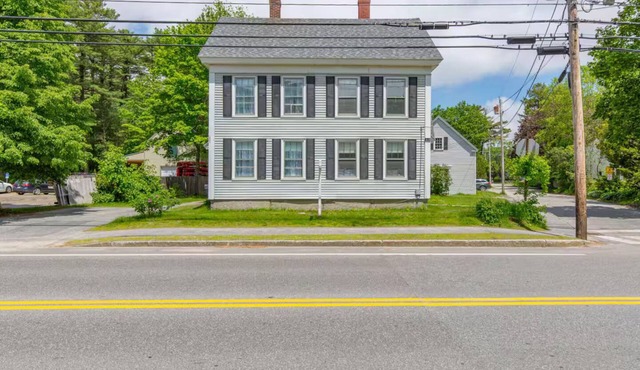 Walk to Town 4BR, 200yr old home! #1