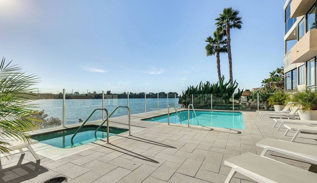 Waterfront Condo w/Dock Access in Carlsbad!