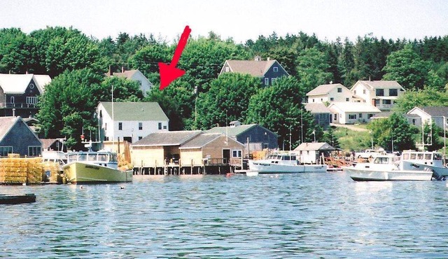 Waterfront House with Harbor View and Authentic Maine Atmosphere