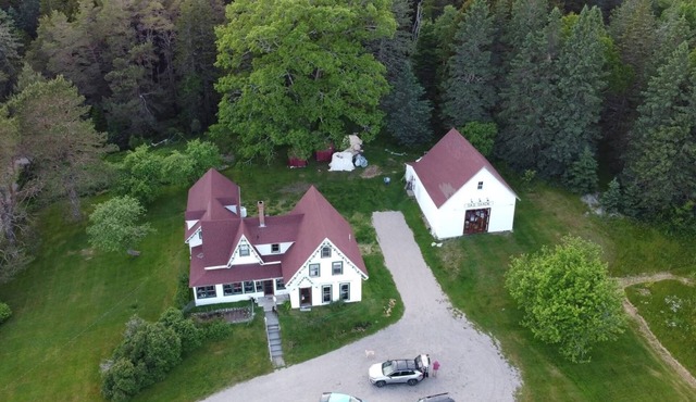 Welcome to The Rumill house with spectacular views, WiFi and the ocean near by.
