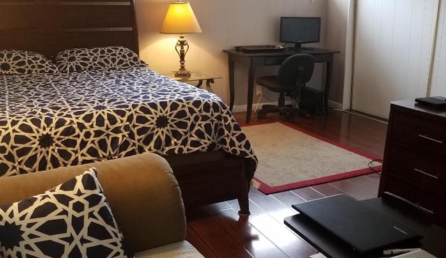 Woodland Hills BEST Priced Room