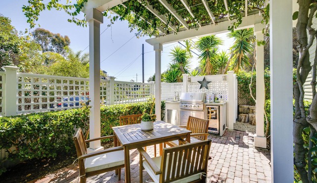 Yard & Grill! Cottage Near Balboa Park & Comic-Con