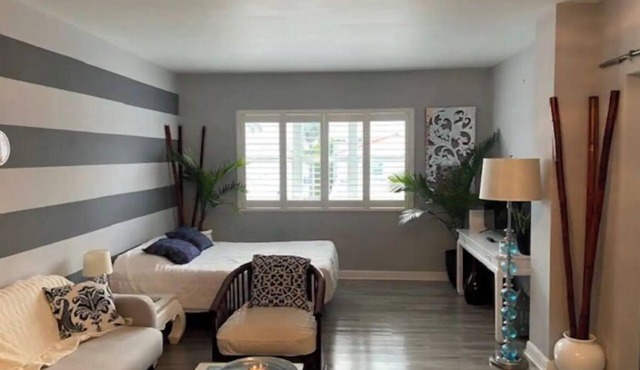 Your private sweet suite on Ocean Drive!