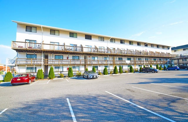 Jockey Beach 378-Baywater 123rd St, Internet, Pool, W/D, AC