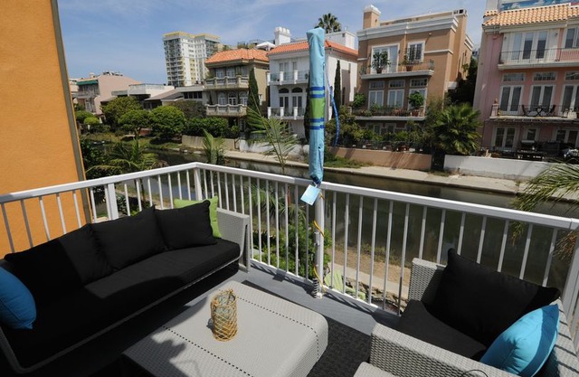 Venice Canals And Venice Beach 2+2 with Beautiful Views