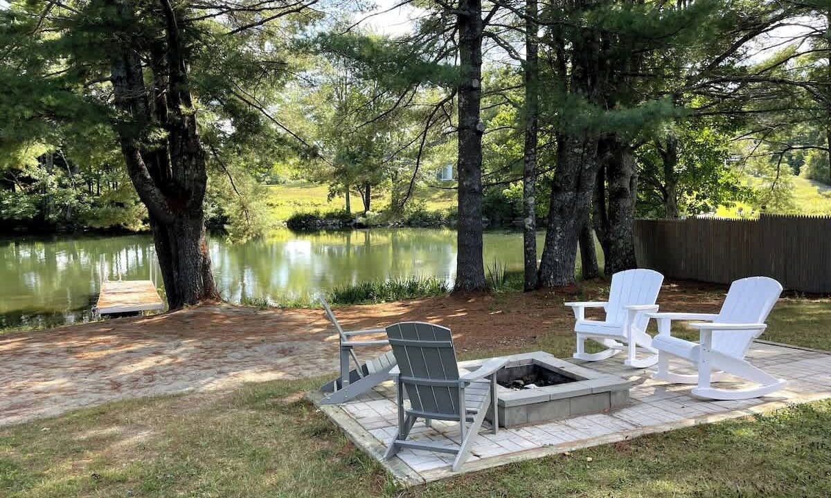 Belgrade Cottage | Cozy Cottage on Ellis Pond-Cabin #2 at Kozy Cove