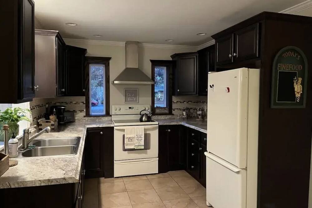 Gorham Apartment | Warm and Worry-free Gorham Retreat! An outdoor-lovers paradise!