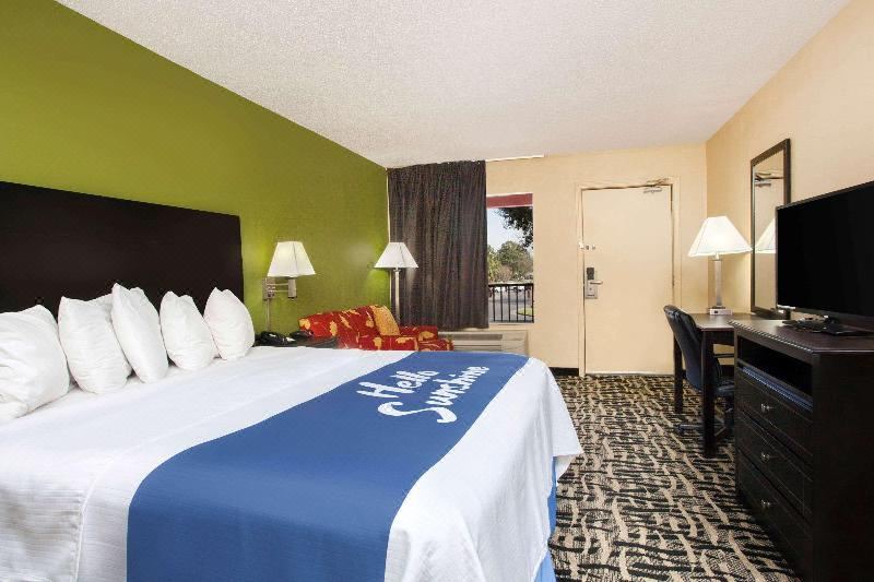Photo of Bedroom in Northwest Pensacola