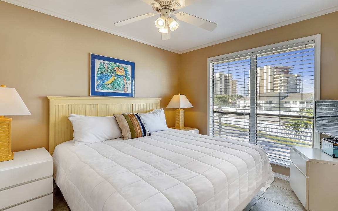 Photo of Bedroom in Holiday Isle
