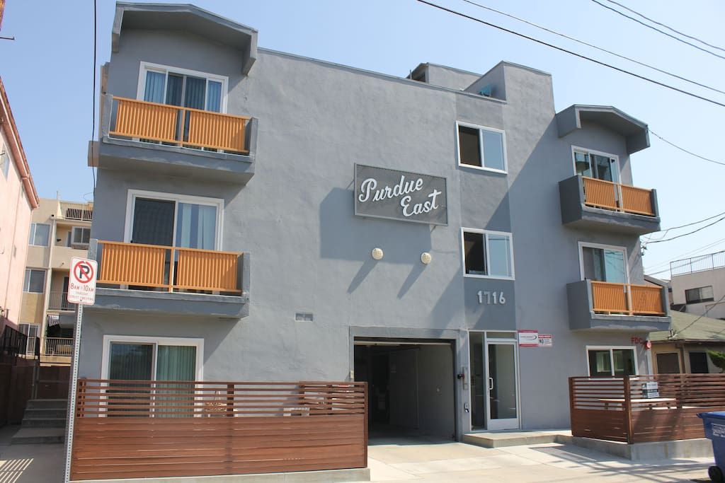 Photo of Buildings in West Los Angeles