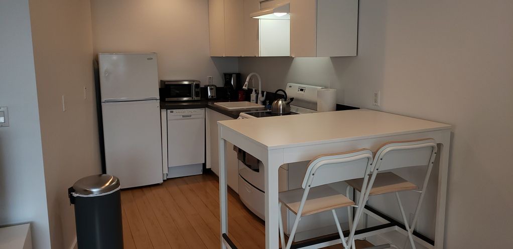 Photo of Kitchen in West Los Angeles