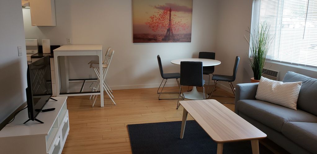Photo of Livingroom in West Los Angeles