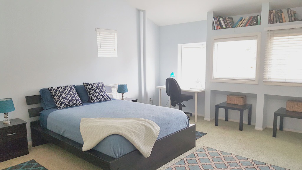 Photo of Bedroom in Hollywood Dell