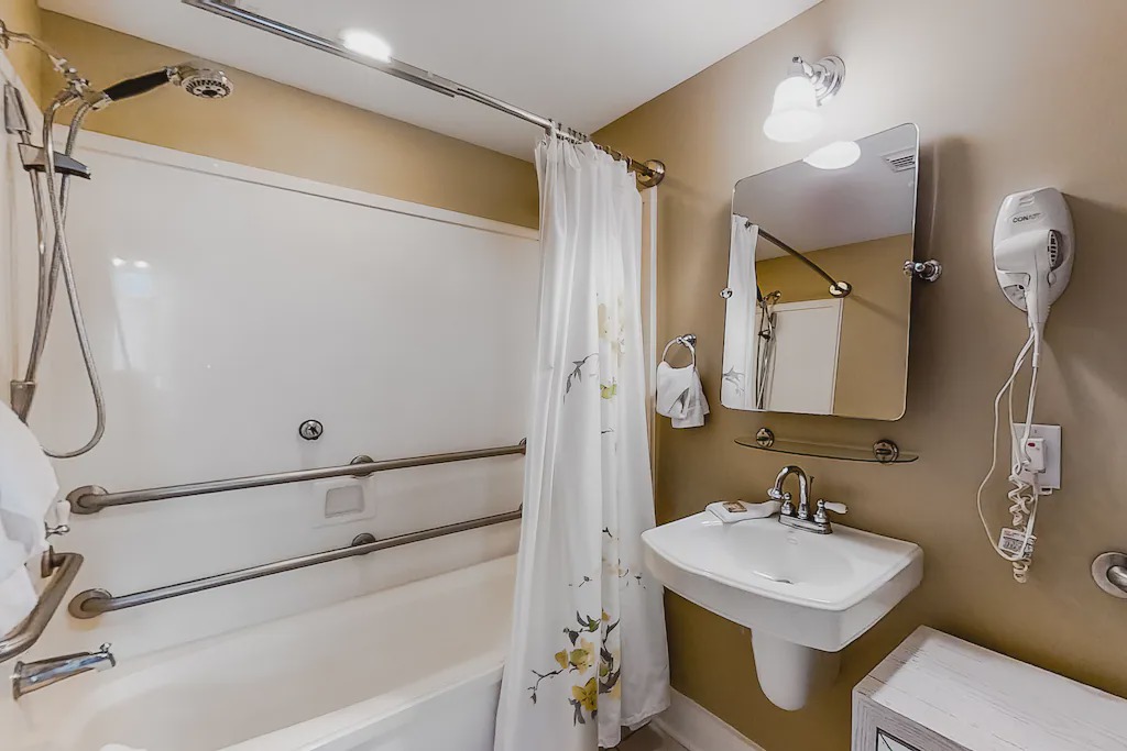 Photo of Bathroom in Fort Walton Beach