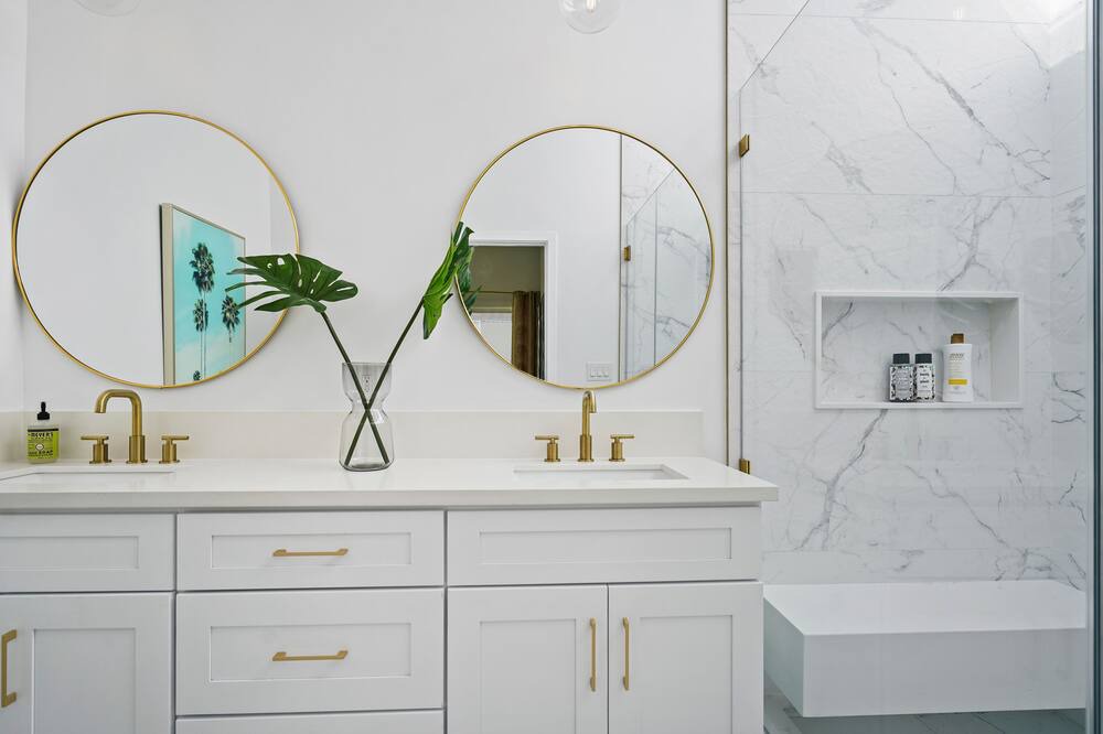 Photo of Bathroom in Crenshaw