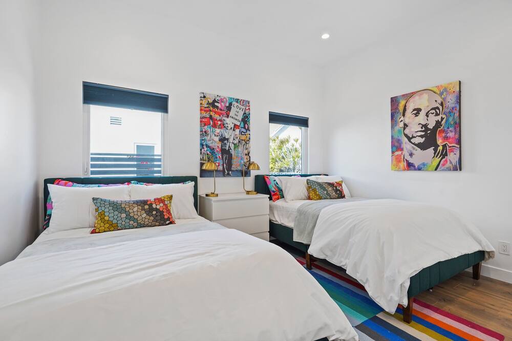 Photo of Bedroom in Crenshaw