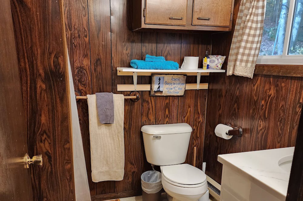 Photo of Bathroom in Kingfield
