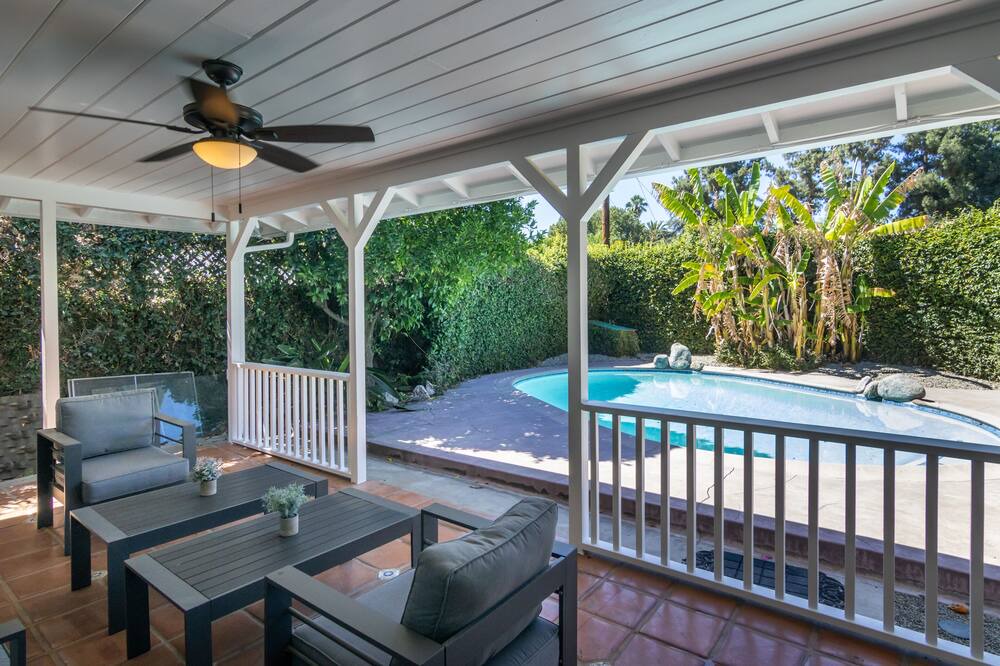 Photo of Outdoor in Sherman Oaks