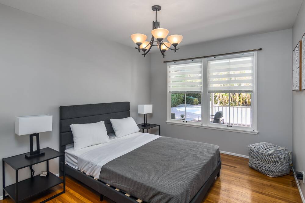 Photo of Bedroom in Sherman Oaks