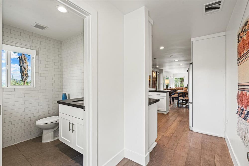 Photo of Bedroom in Downtown Riverside