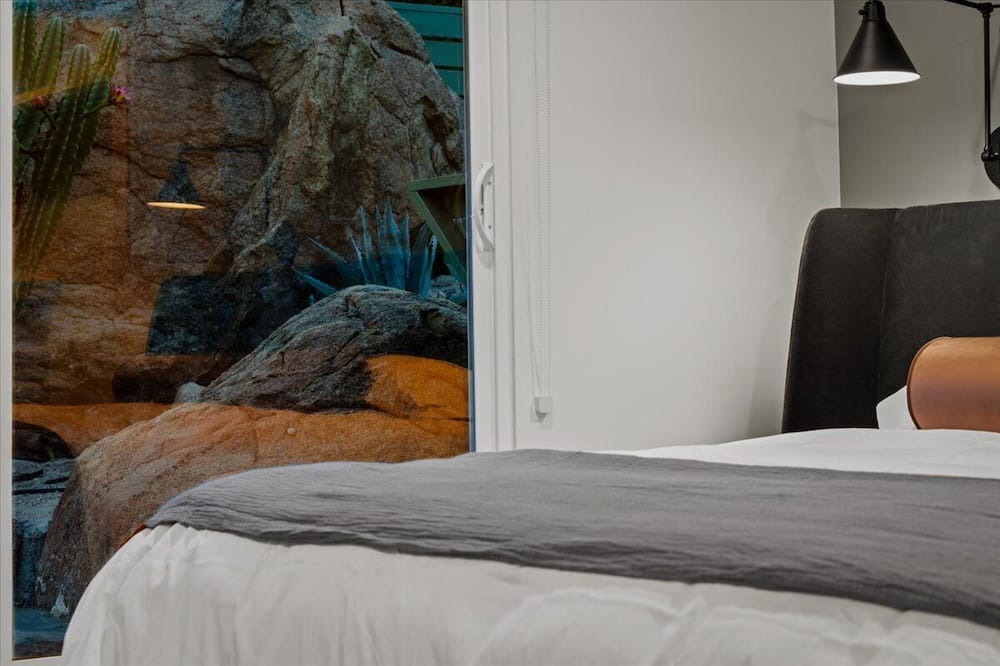 Photo of Bedroom in Downtown Riverside