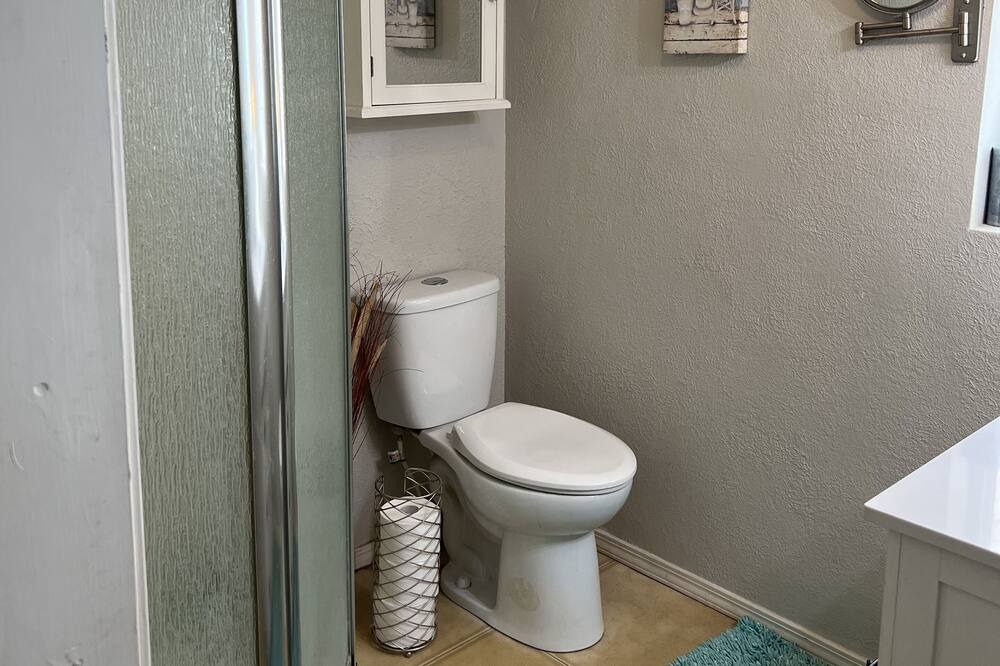 Photo of Bathroom in Canyon County