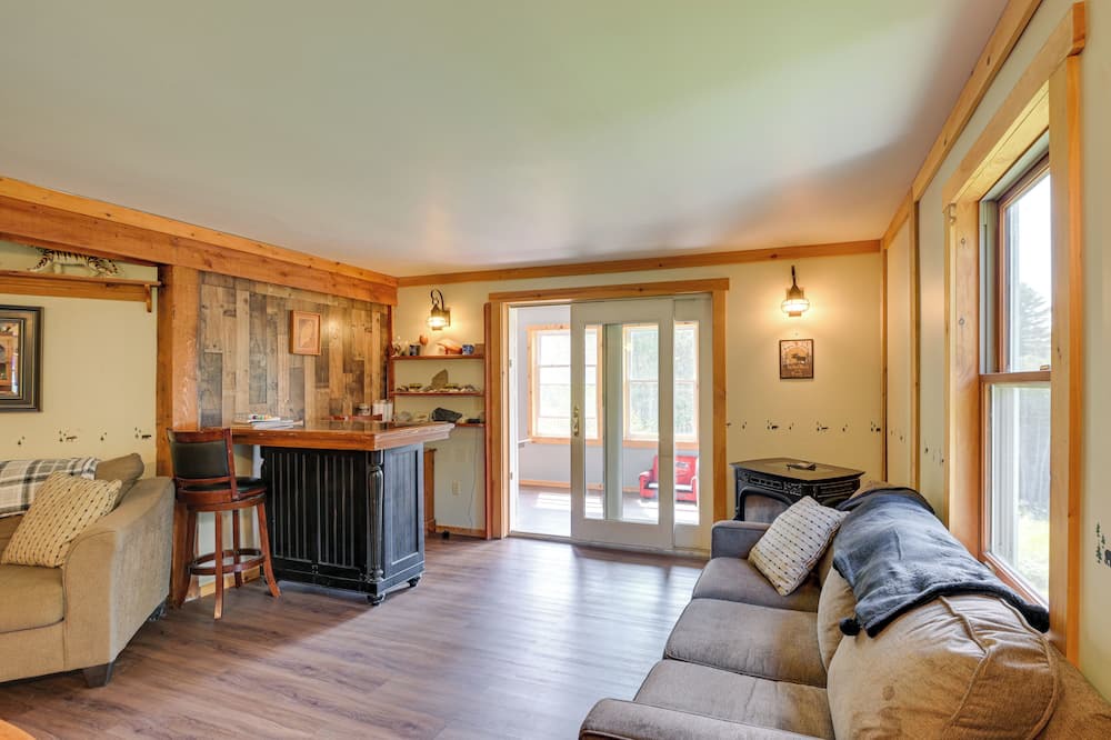 Photo of Livingroom in Newport