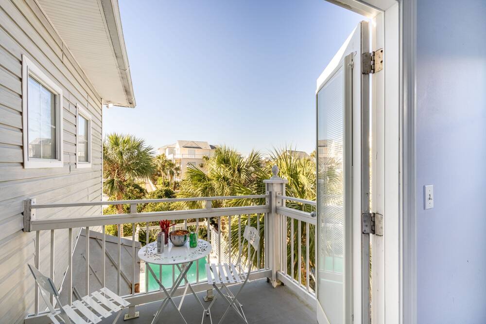 Photo of Patio Balcony in Crystal Shores