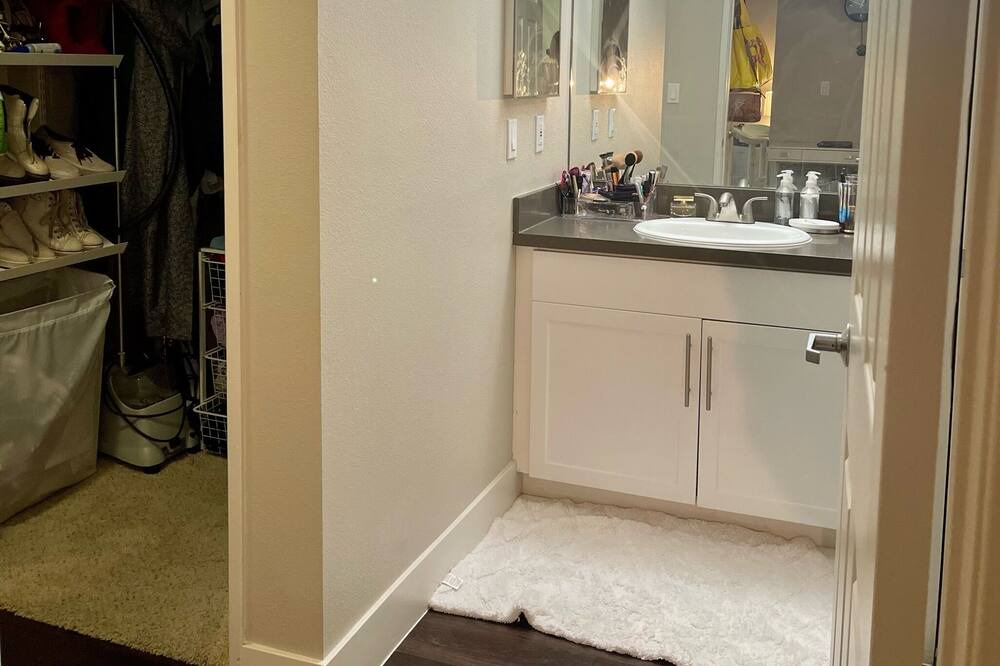 Photo of Bathroom in Pasadena