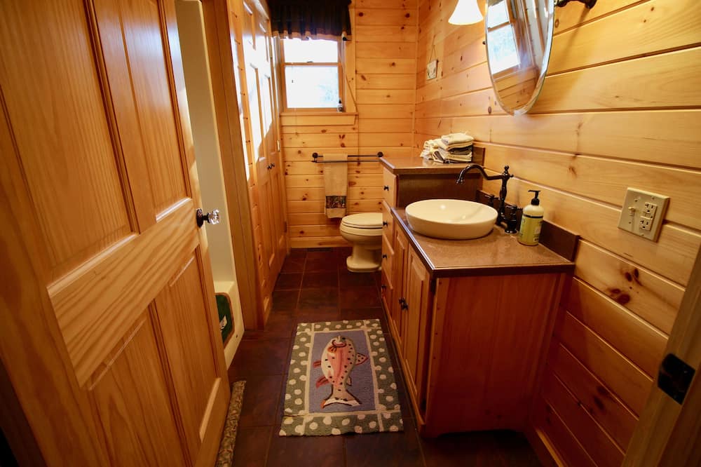 Photo of Bathroom in Kingfield