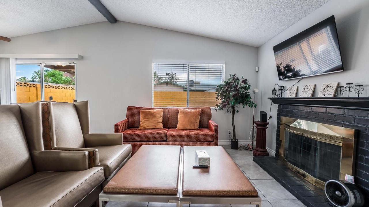 Photo of Livingroom in Spring Valley