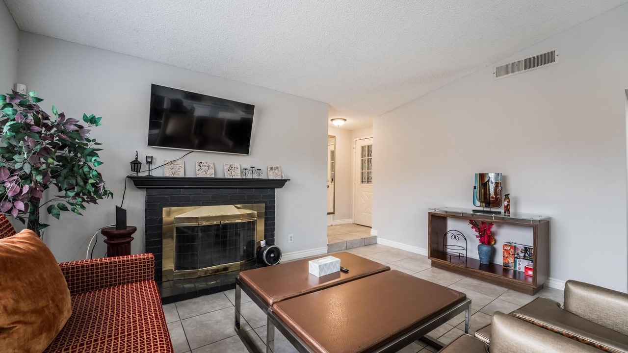 Photo of Livingroom in Spring Valley