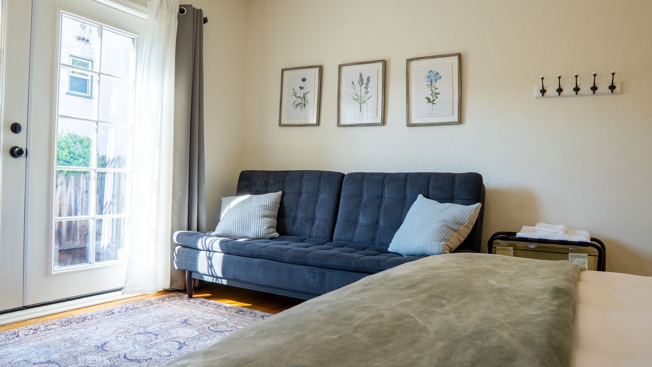 Photo of Livingroom in Golden Hill