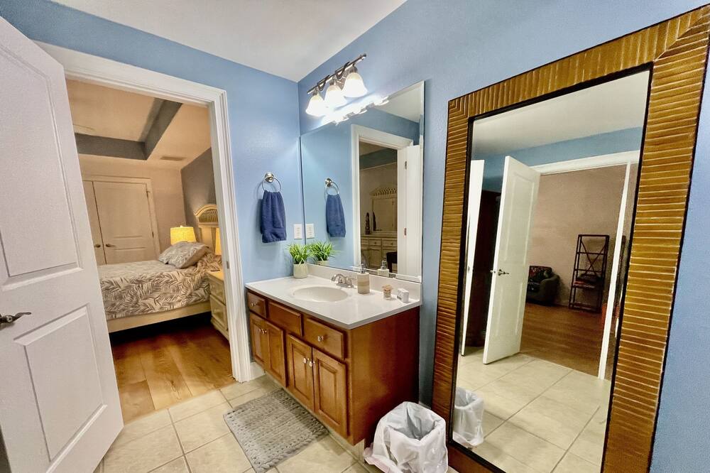 Photo of Bathroom in Sunset Pass