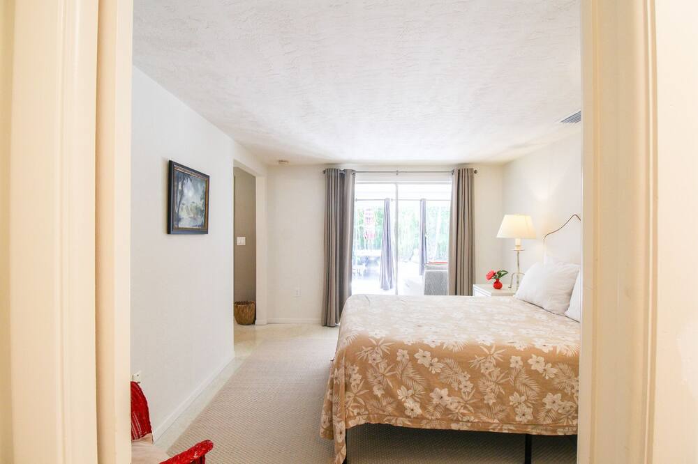 Photo of Others in Gulf Gate Estates