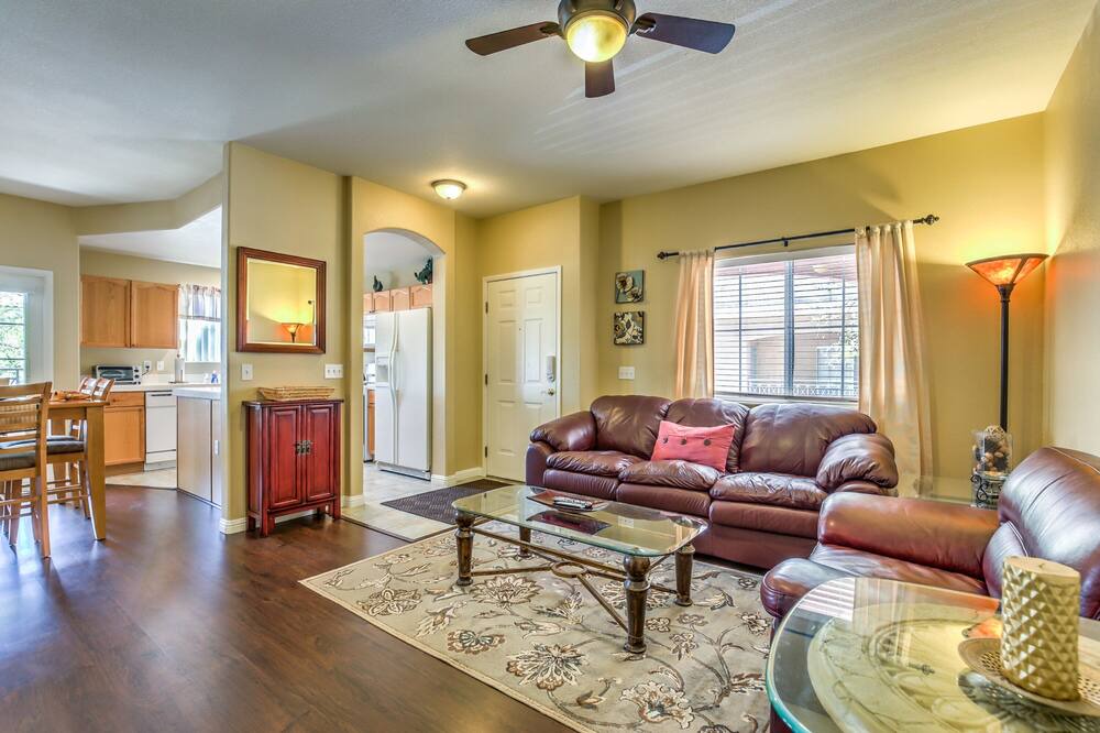 Photo of Livingroom in Summerlin