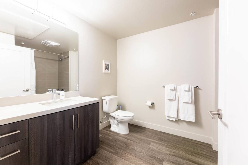 Photo of Bathroom in Wilshire