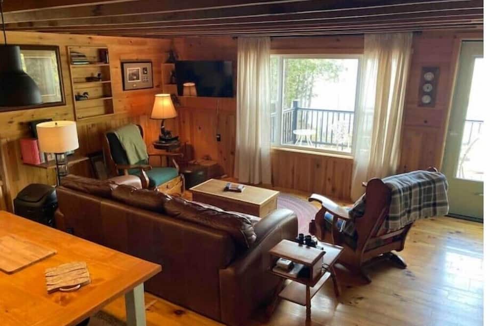 Photo of Livingroom in Dexter