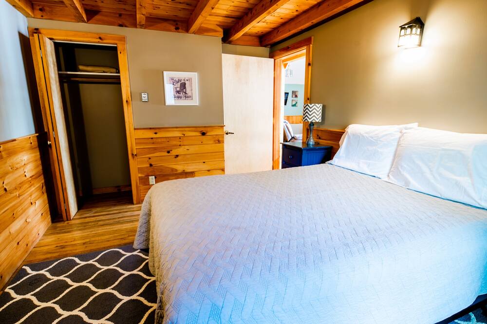 Photo of Bedroom in Caratunk