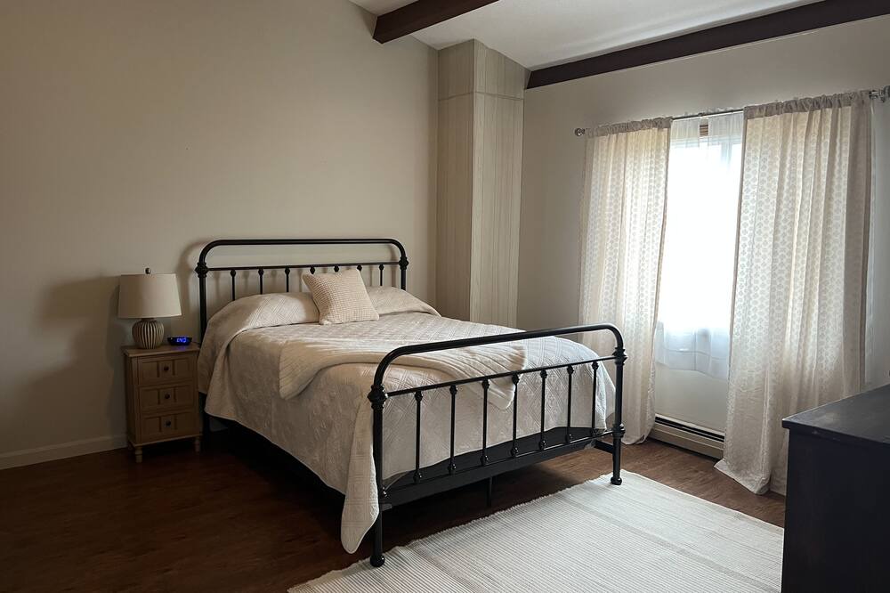 Photo of Bedroom in Greenville Junction