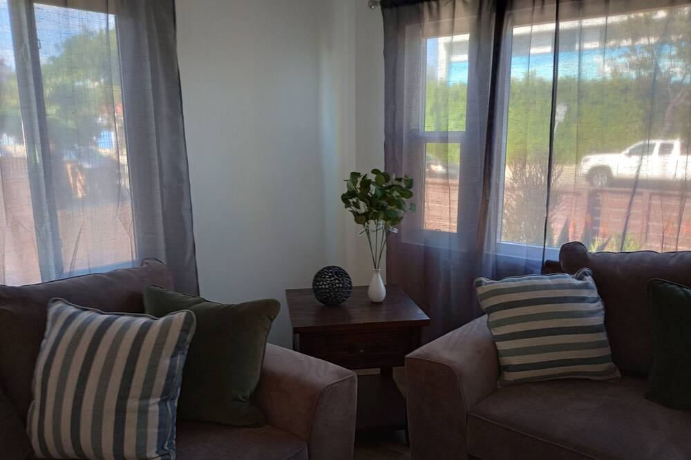 Photo of Livingroom in Culver - West