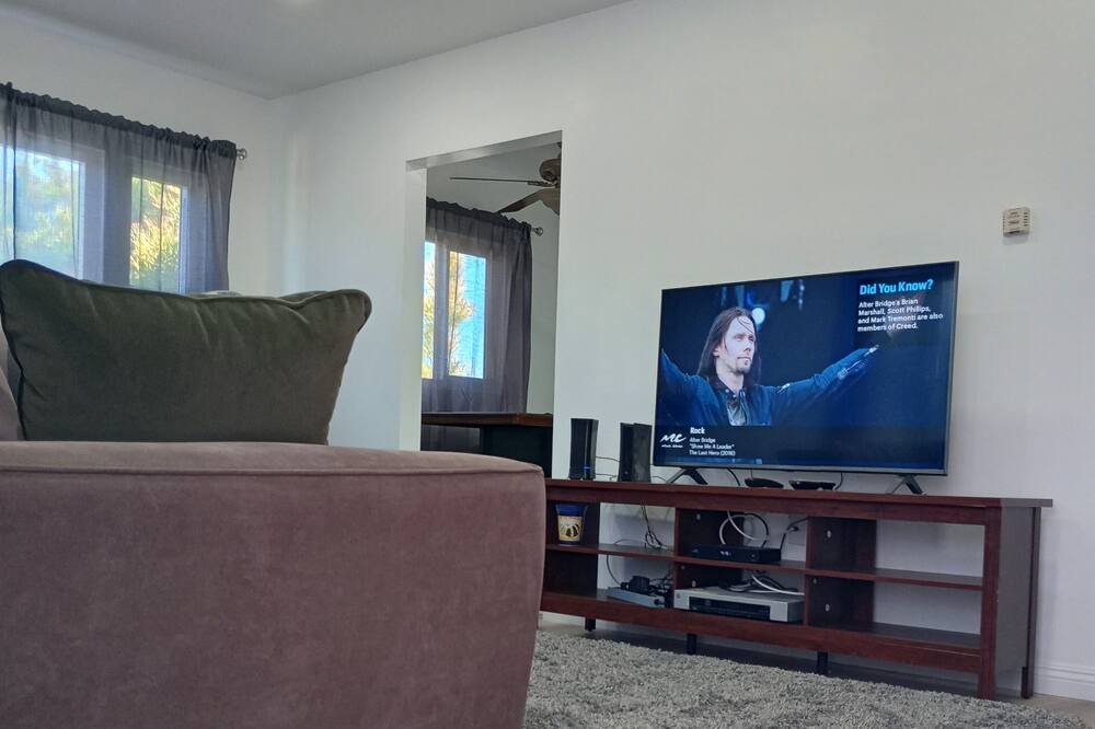 Photo of Livingroom in Culver - West