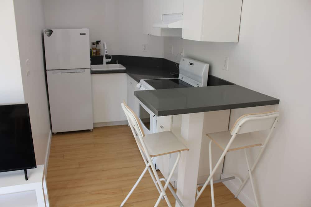 Photo of Kitchen in West Los Angeles