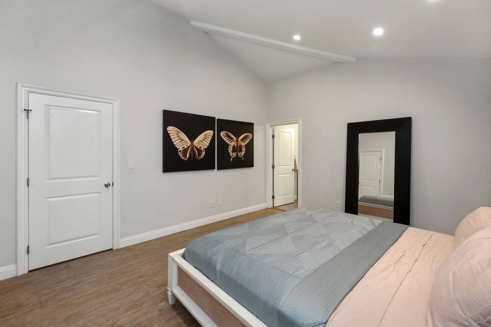 Photo of Bedroom in Downtown Los Angeles