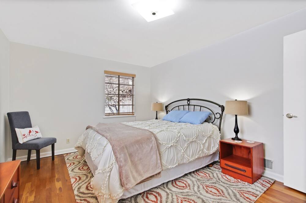 Photo of Bedroom in Franklin - Randolph