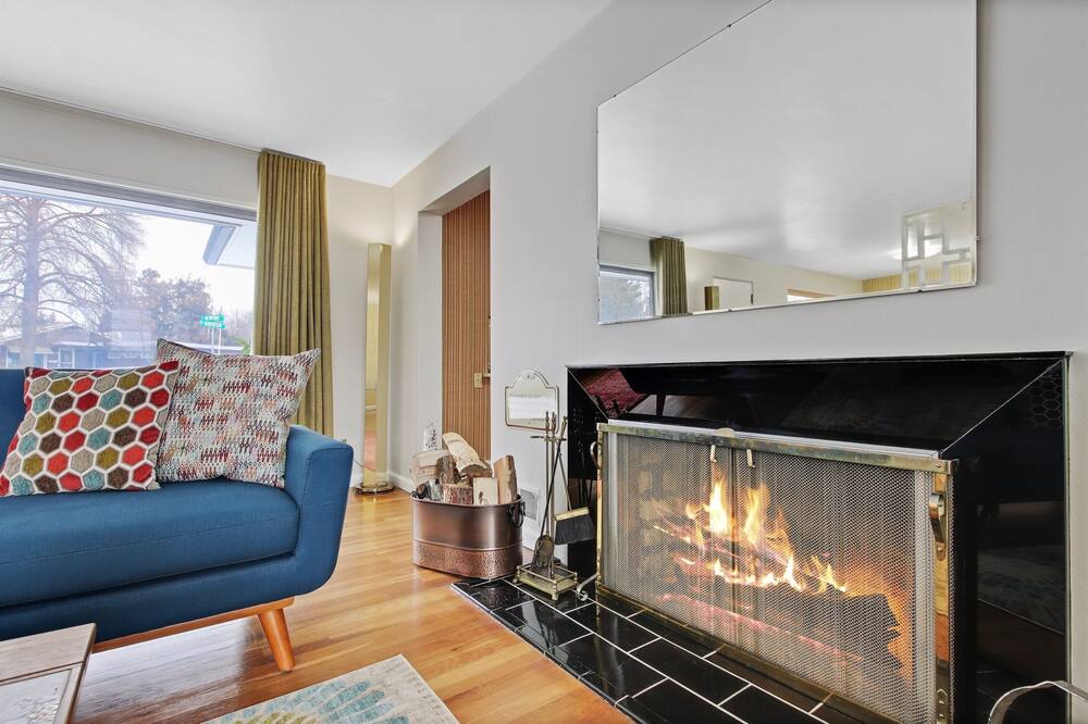 Photo of Livingroom in Franklin - Randolph